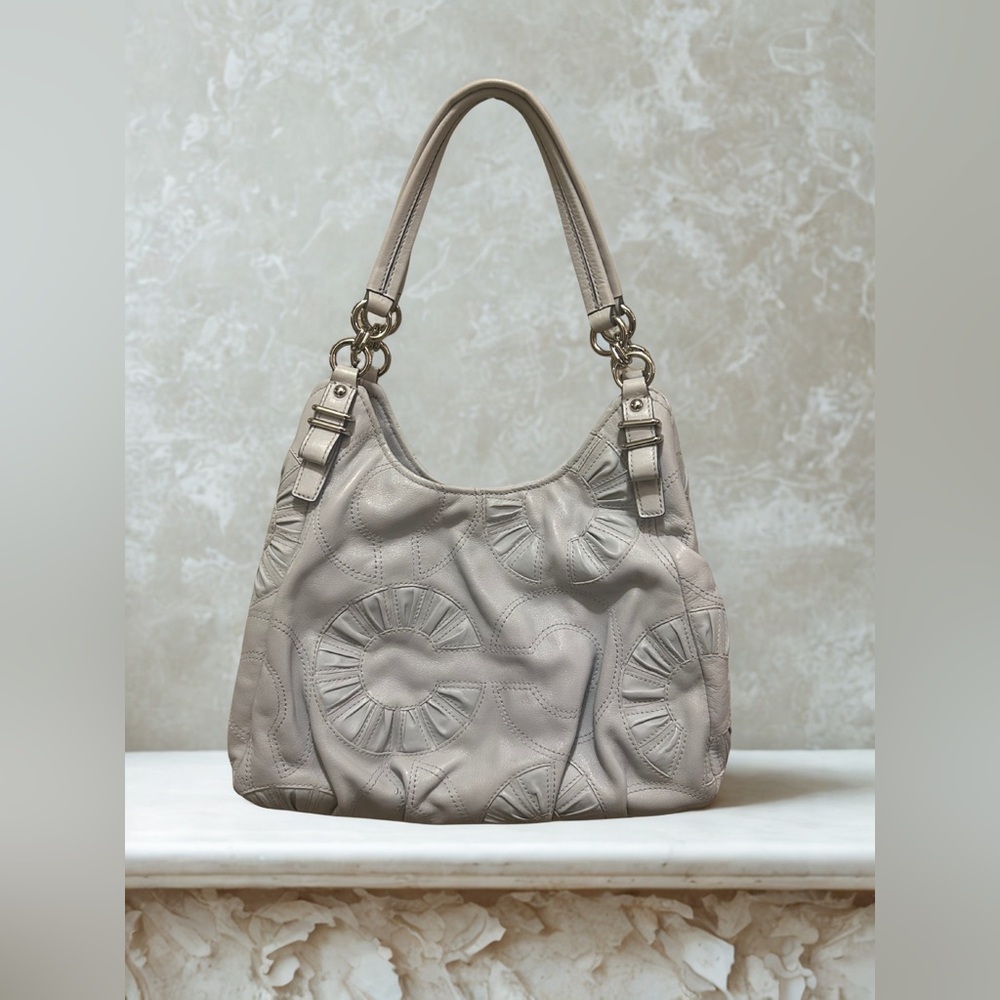 Coach Classic Leather Purse – Retired Style – Clean & Chic Light Gray - Picture 12 of 12